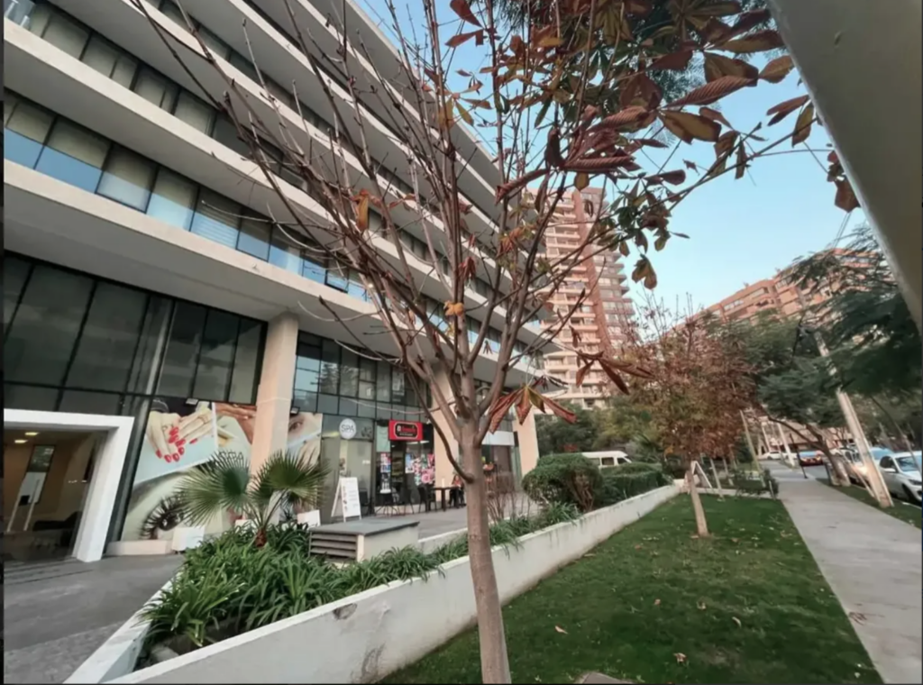 OFICINA LAS CONDES ESPECIAL CONSULTA ESTÉTICA O INVERSIÓN