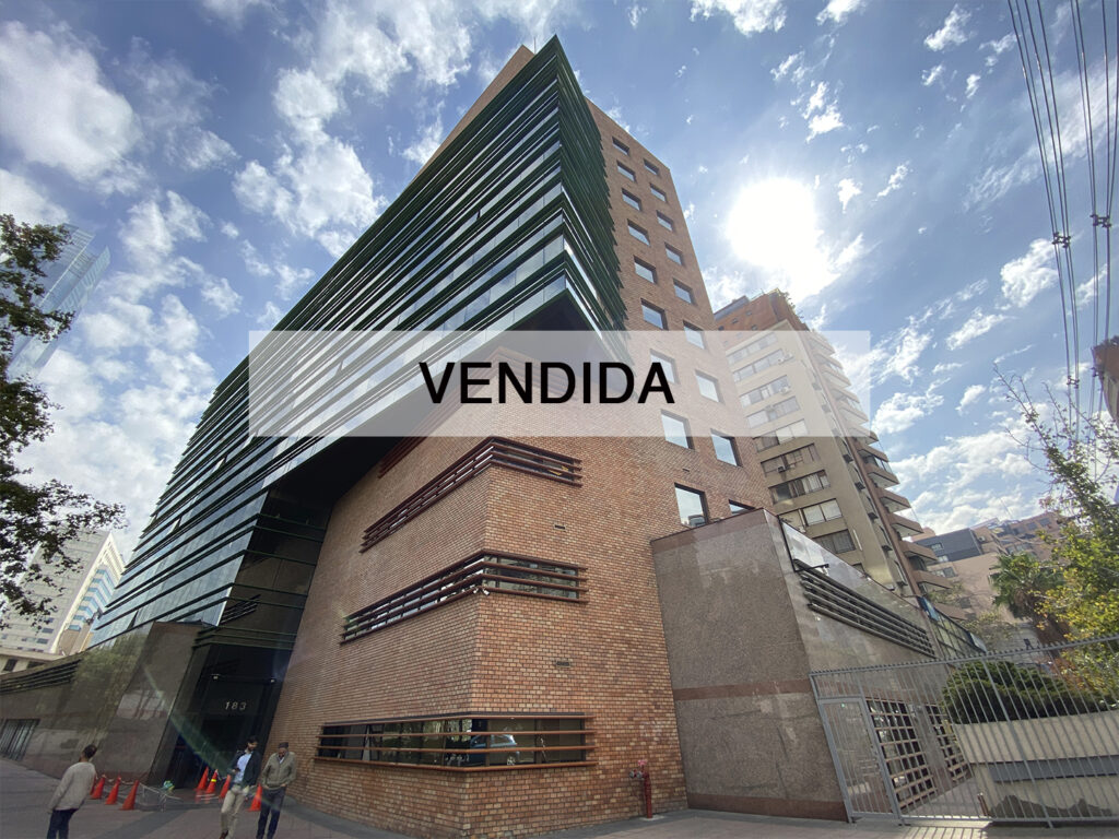 GRAN OFICINA LAS CONDES EN LA MEJOR UBICACIÓN AL LADO DEL METRO